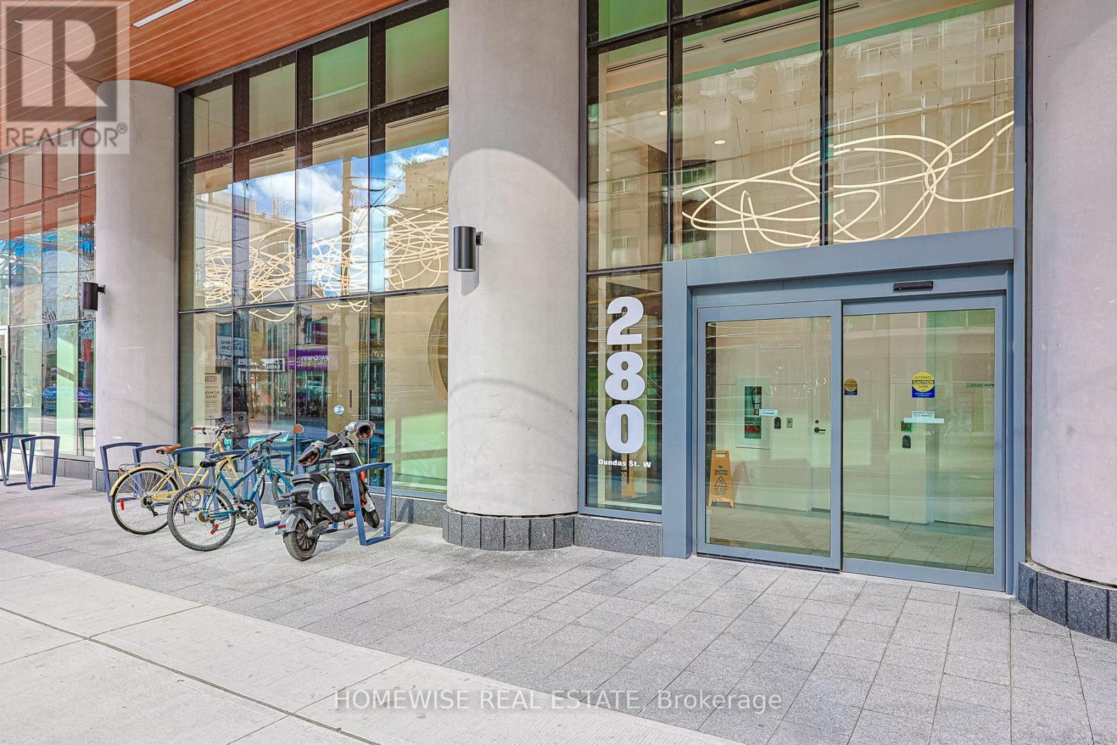 604 - 280 Dundas Street W, Toronto, ON - Photo Showing Other Room