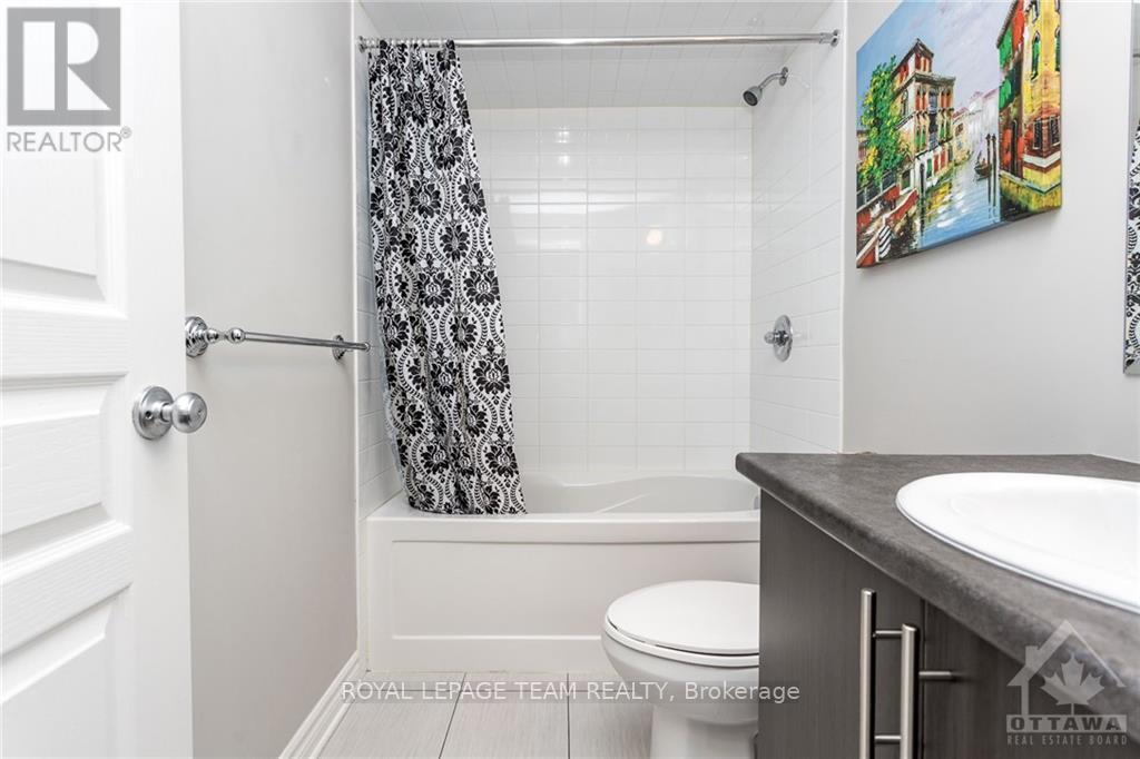 G - 1065 Beryl Private, Ottawa, ON - Indoor Photo Showing Bathroom