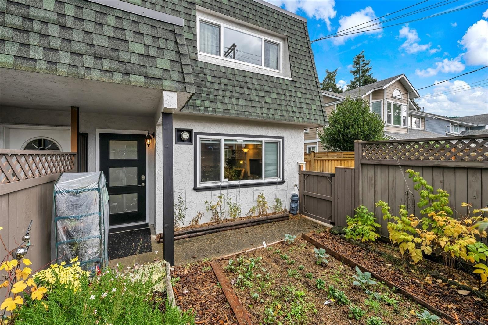 A-618 Kelly Rd, Colwood, BC - Outdoor