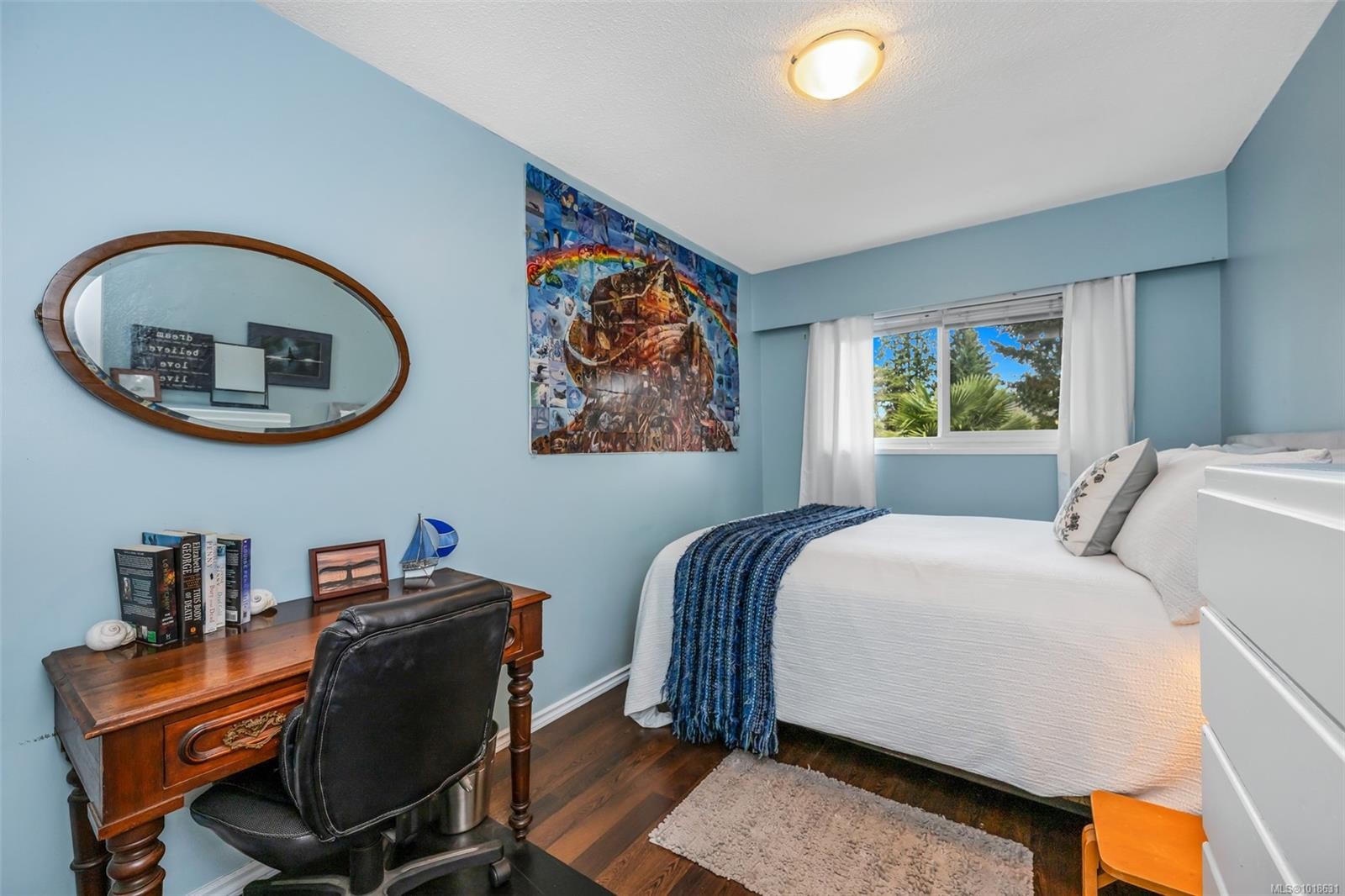 A-618 Kelly Rd, Colwood, BC - Indoor Photo Showing Bedroom