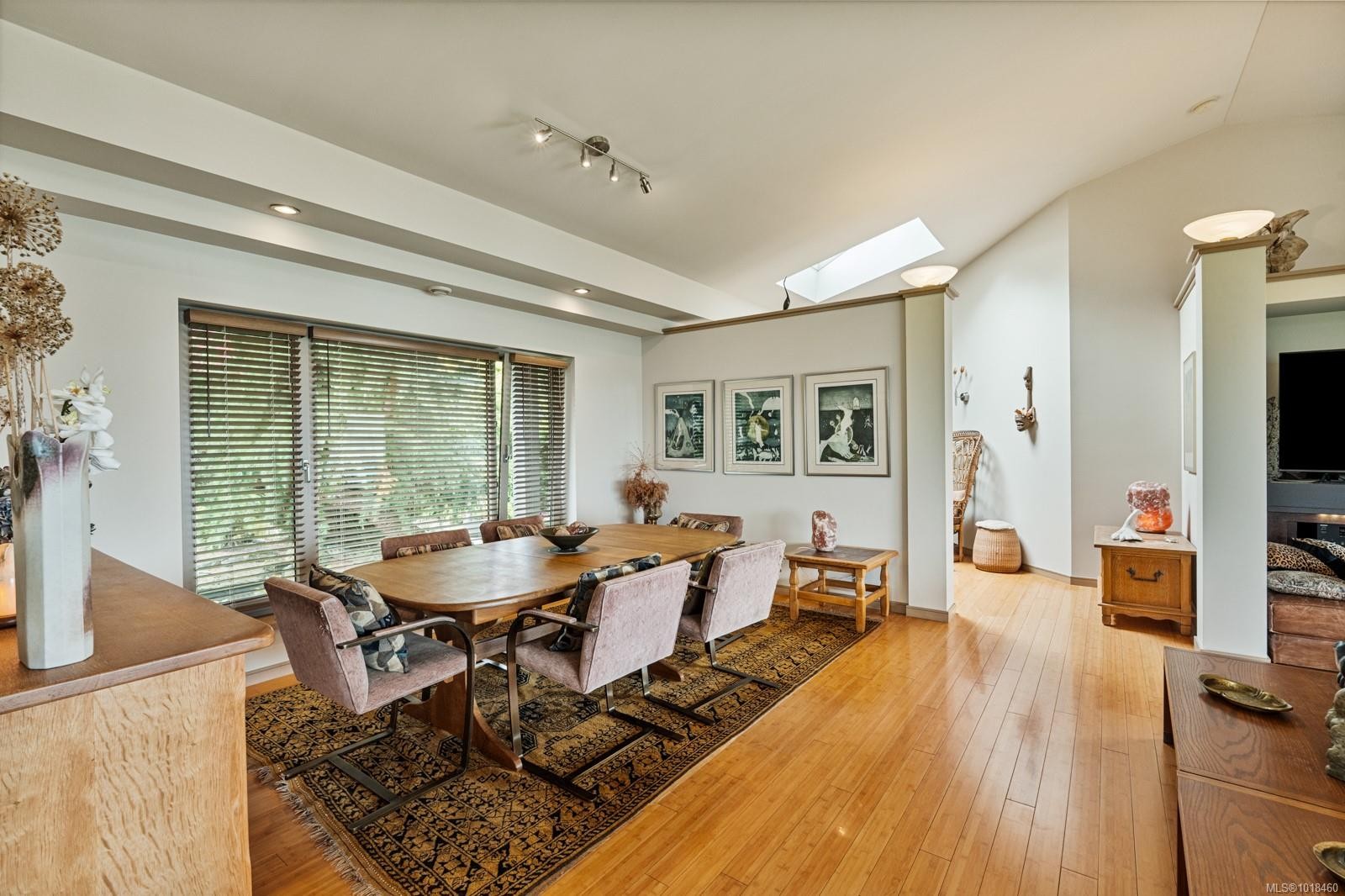 11406 Sycamore Dr, North Saanich, BC