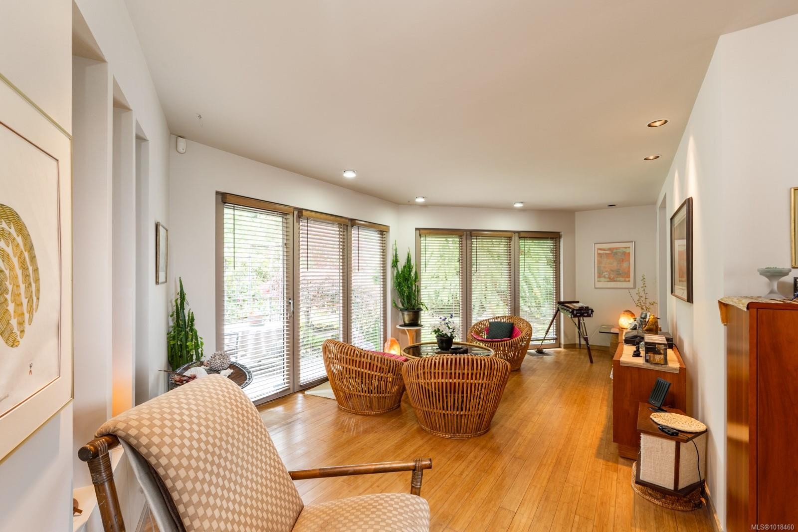 11406 Sycamore Dr, North Saanich, BC