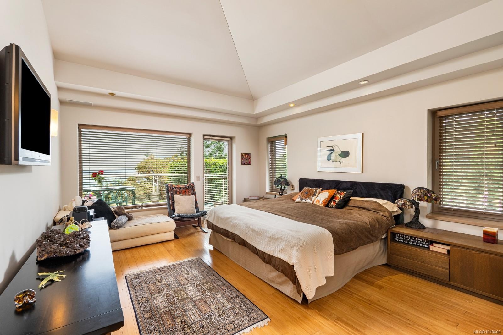 11406 Sycamore Dr, North Saanich, BC