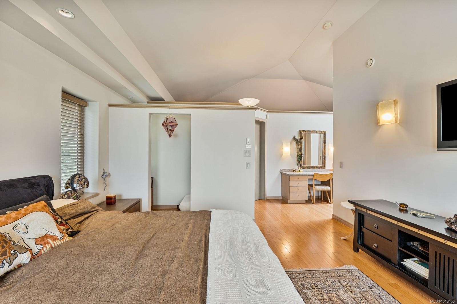 11406 Sycamore Dr, North Saanich, BC