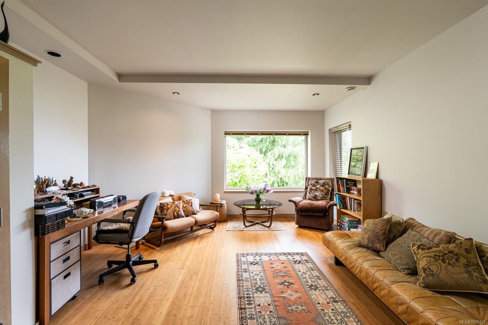 11406 Sycamore Dr, North Saanich, BC