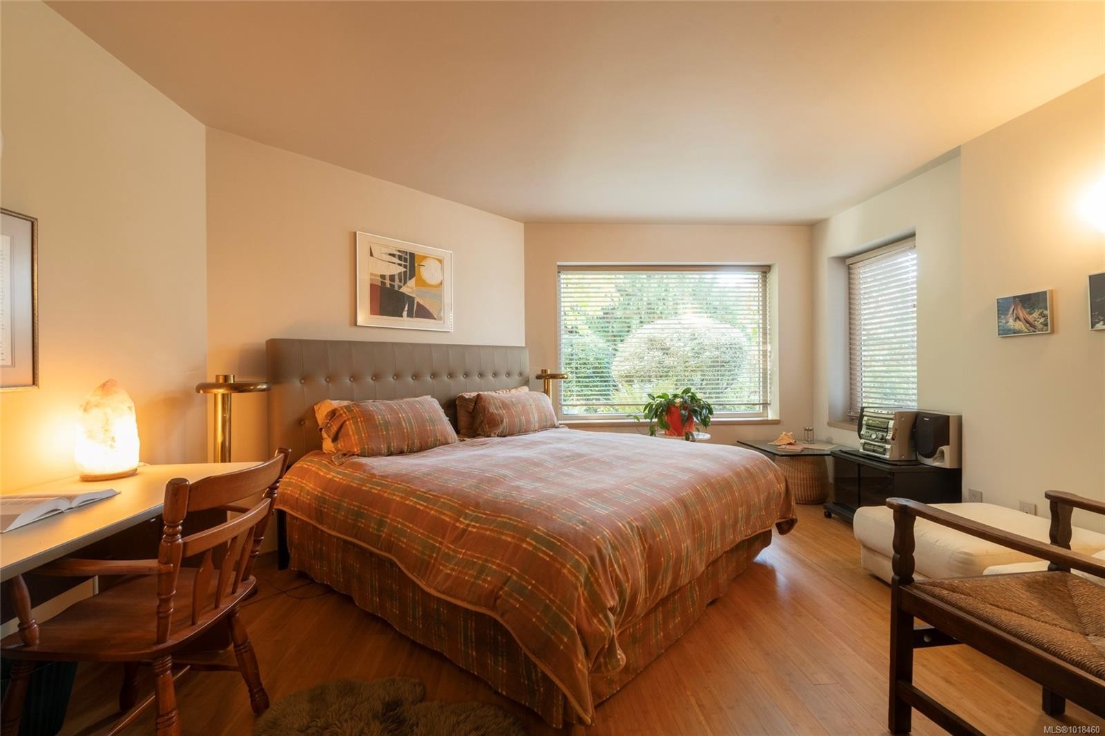 11406 Sycamore Dr, North Saanich, BC