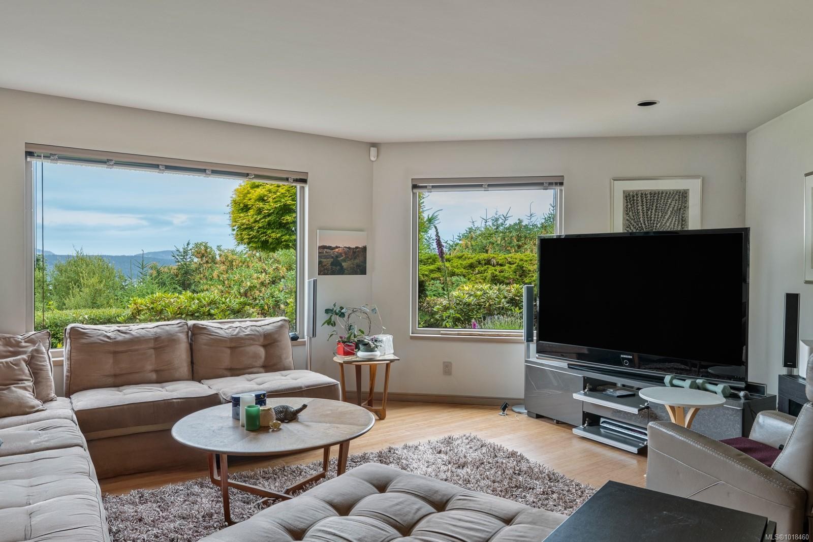 11406 Sycamore Dr, North Saanich, BC