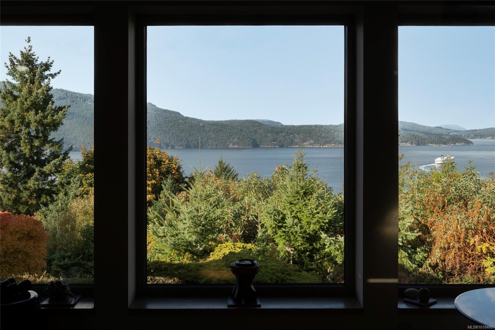 11406 Sycamore Dr, North Saanich, BC