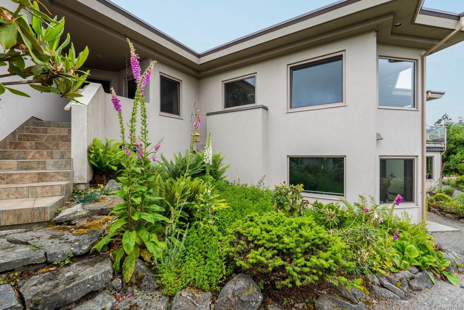 11406 Sycamore Dr, North Saanich, BC