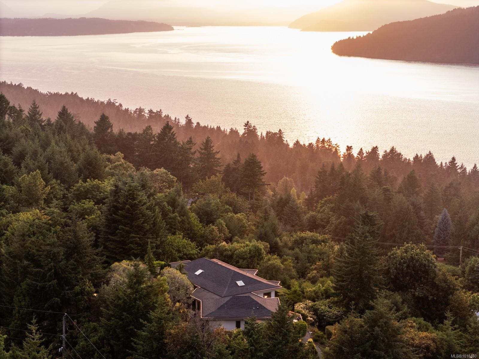 11406 Sycamore Dr, North Saanich, BC