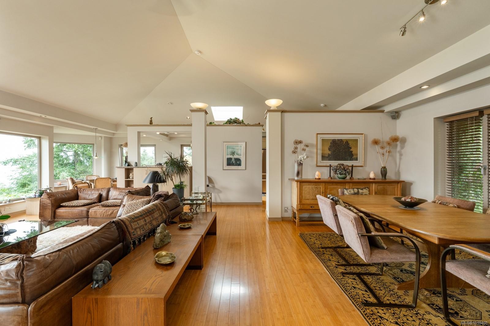 11406 Sycamore Dr, North Saanich, BC