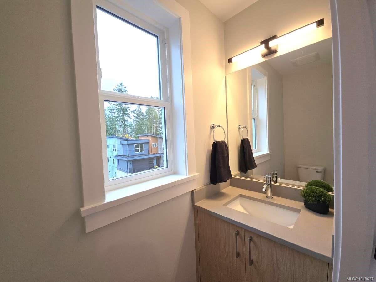 493 Delora Dr, Colwood, BC