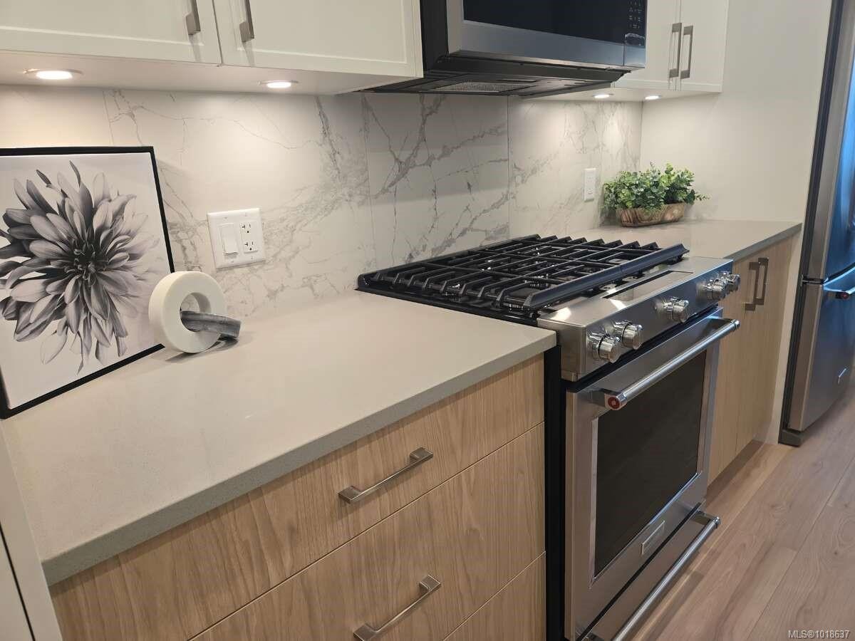 493 Delora Dr, Colwood, BC