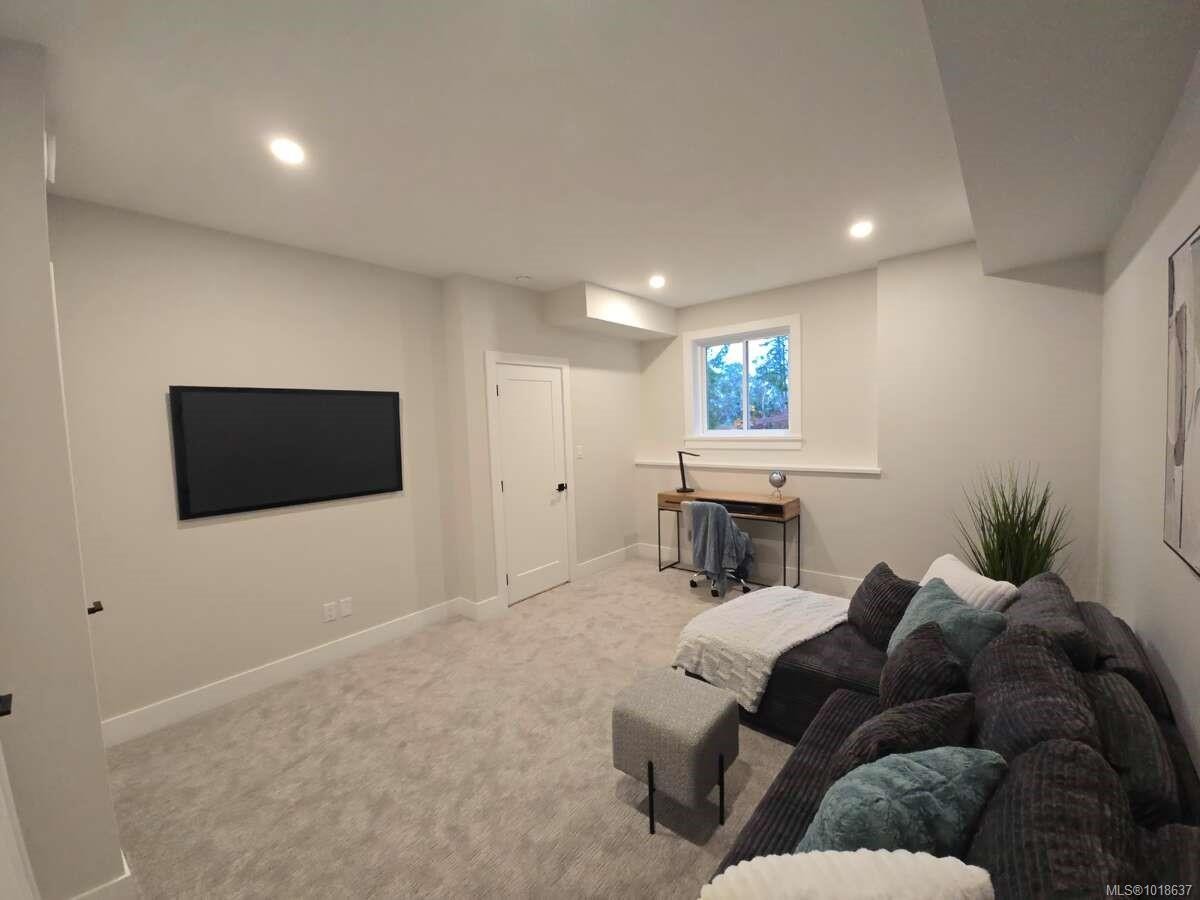 493 Delora Dr, Colwood, BC