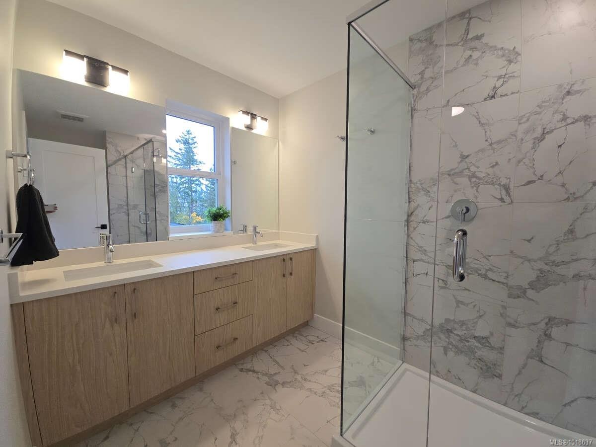 493 Delora Dr, Colwood, BC