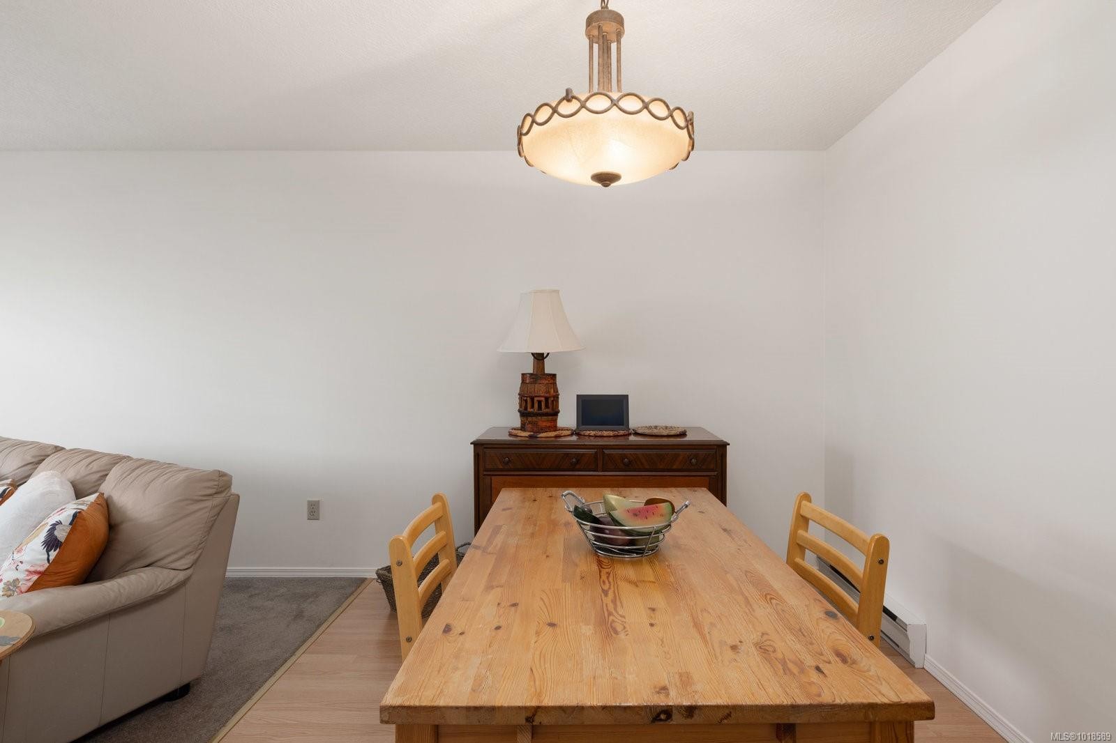204-2490 Bevan Ave, Sidney, BC - Indoor Photo Showing Dining Room