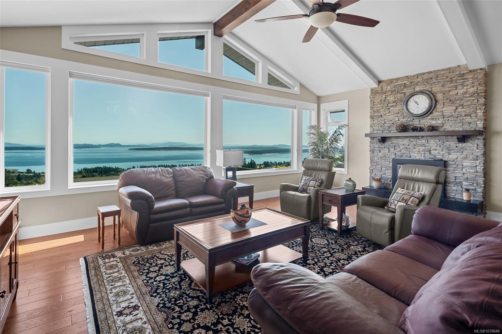 8874 Park Pacific Terr, North Saanich, BC