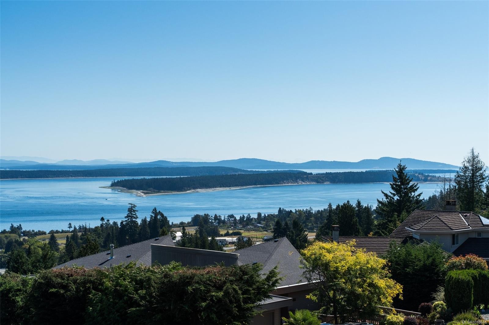 8874 Park Pacific Terr, North Saanich, BC