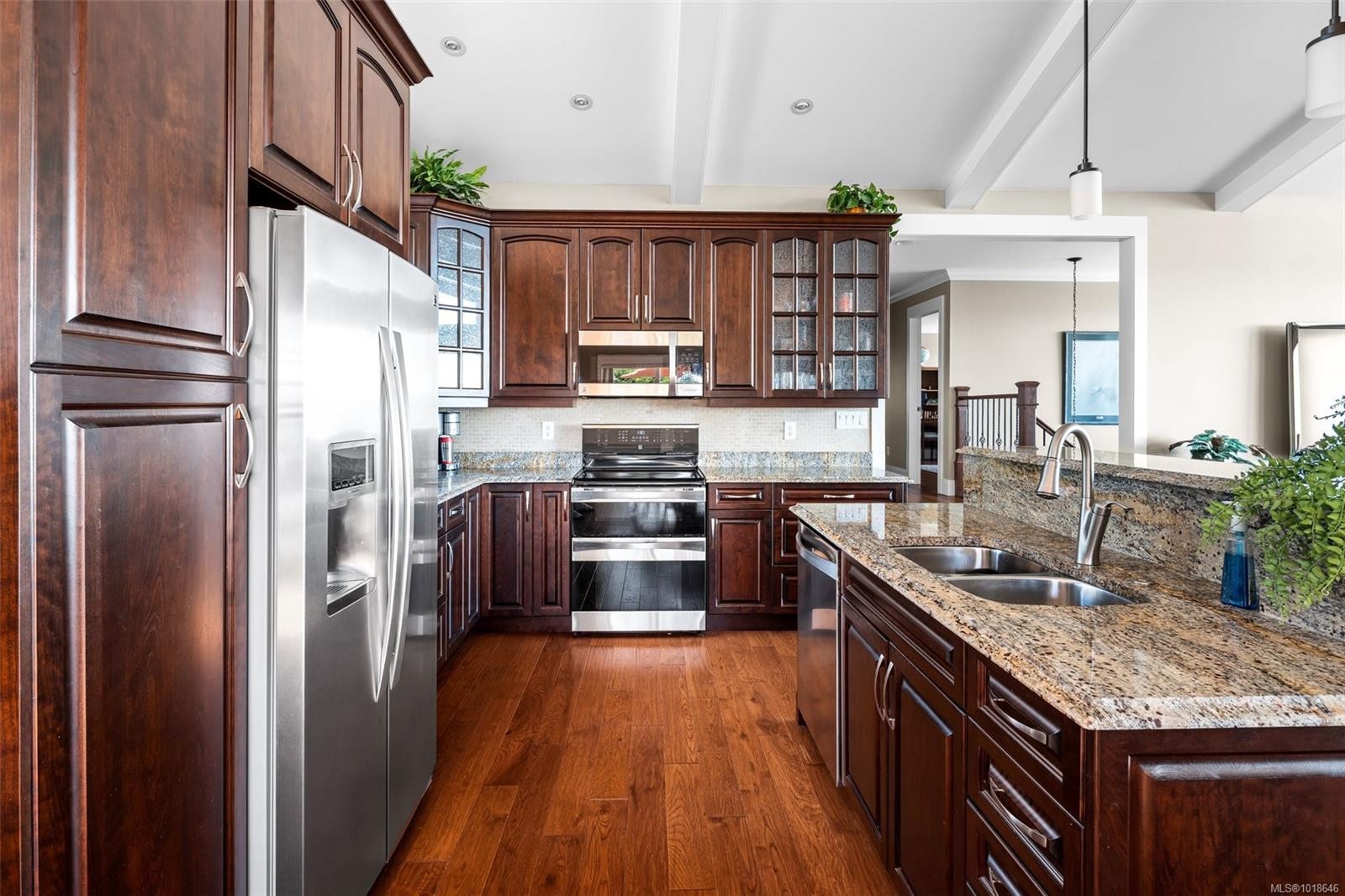 8874 Park Pacific Terr, North Saanich, BC