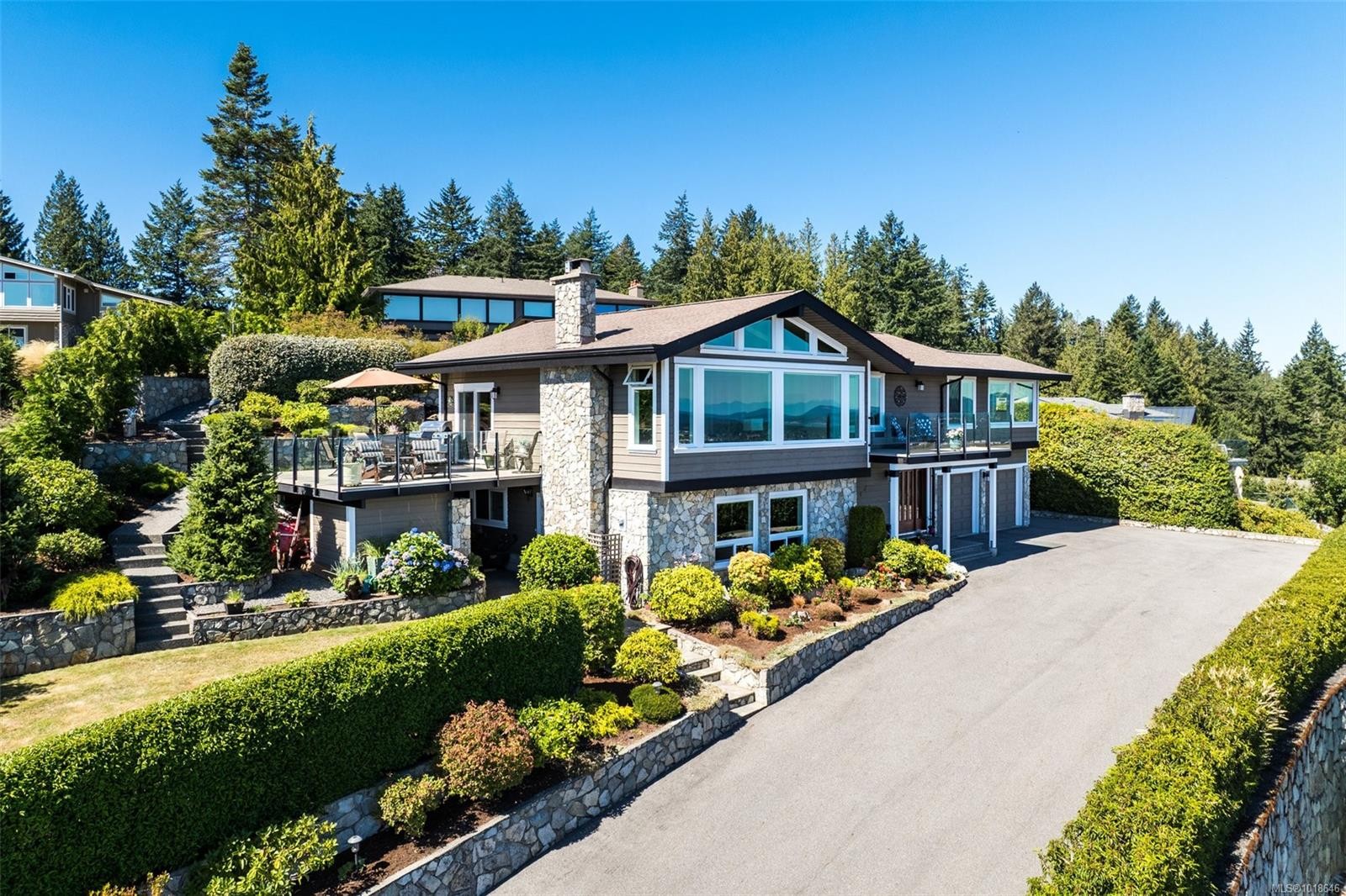 8874 Park Pacific Terr, North Saanich, BC