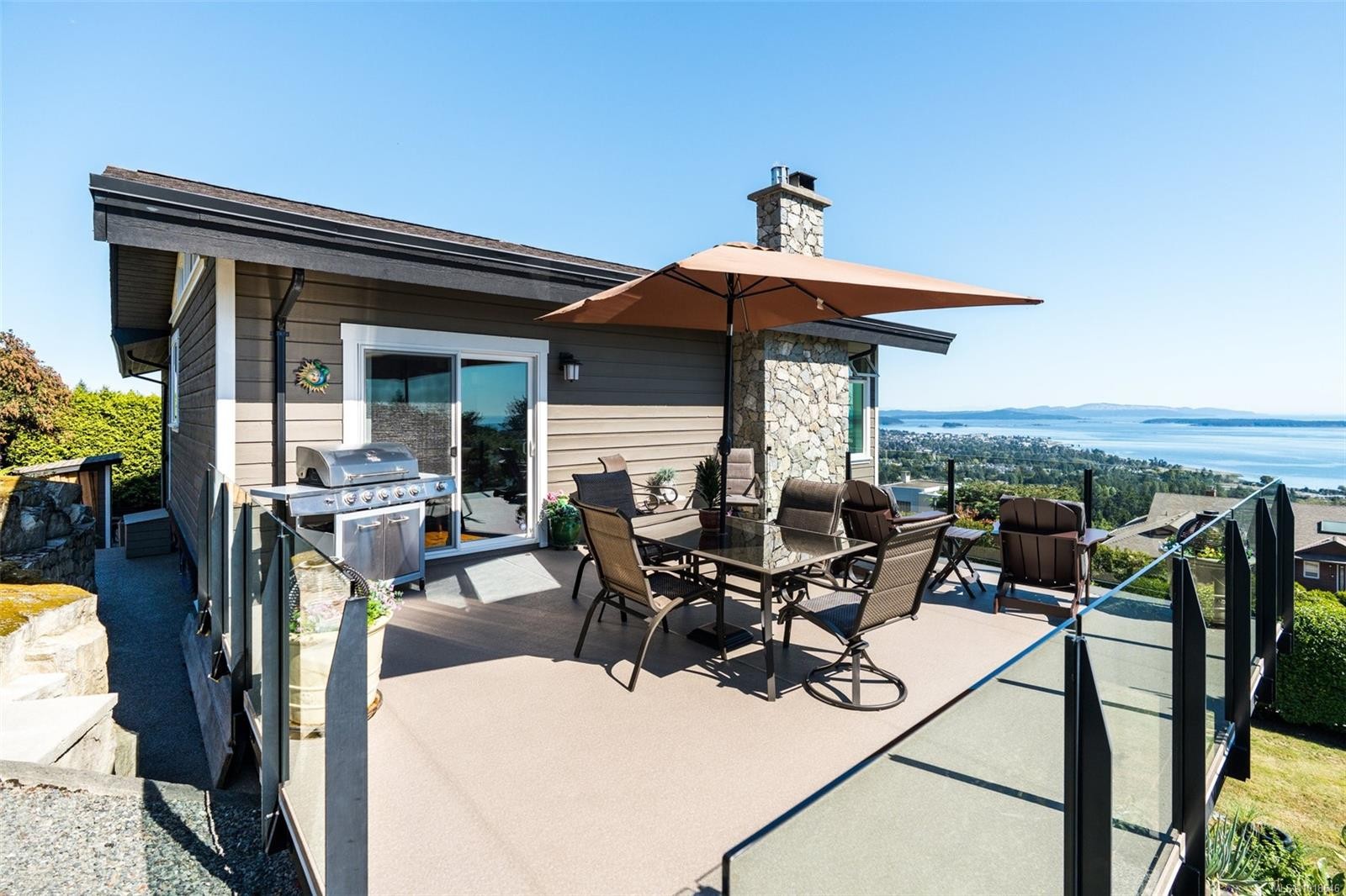 8874 Park Pacific Terr, North Saanich, BC