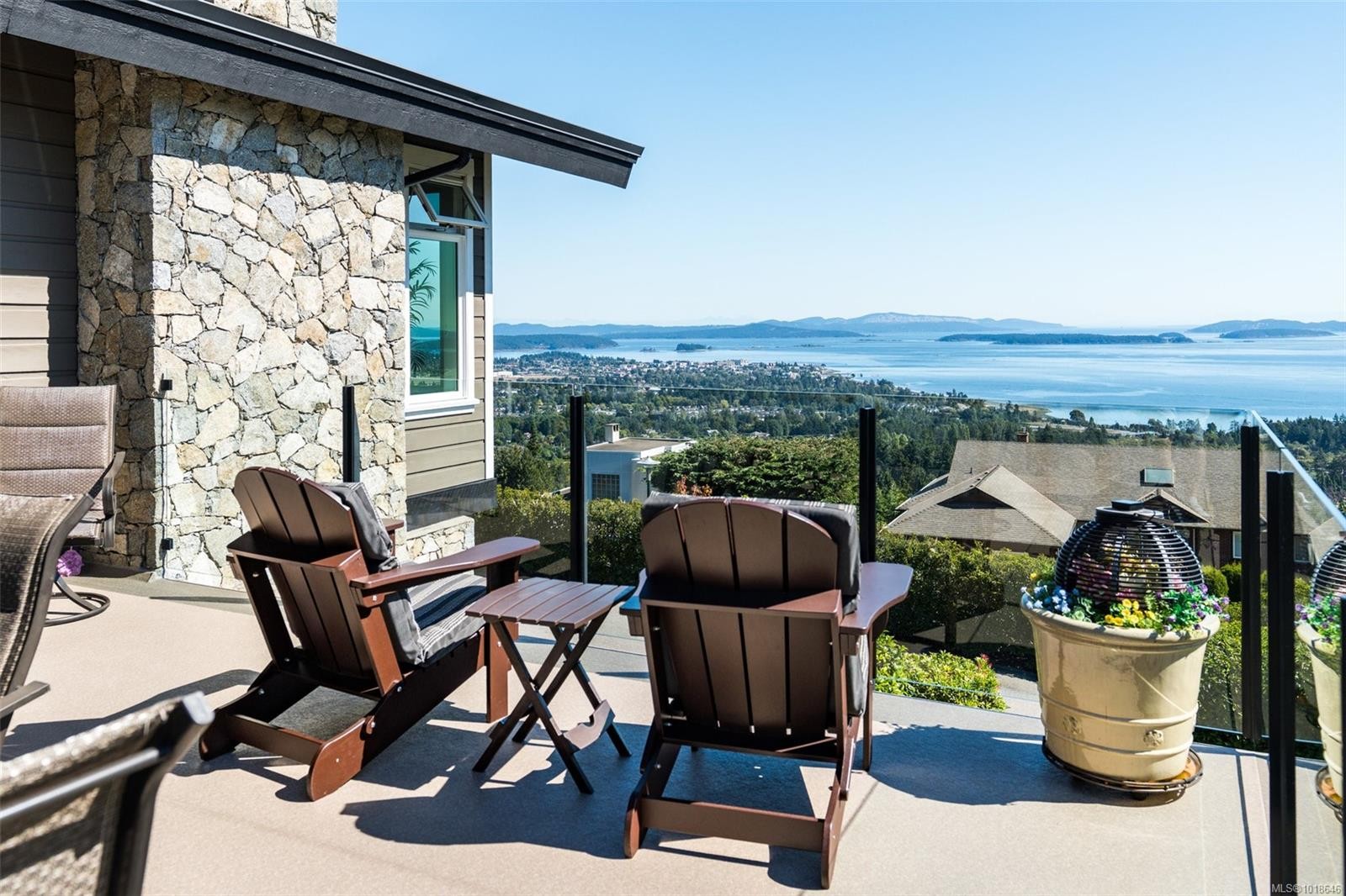 8874 Park Pacific Terr, North Saanich, BC