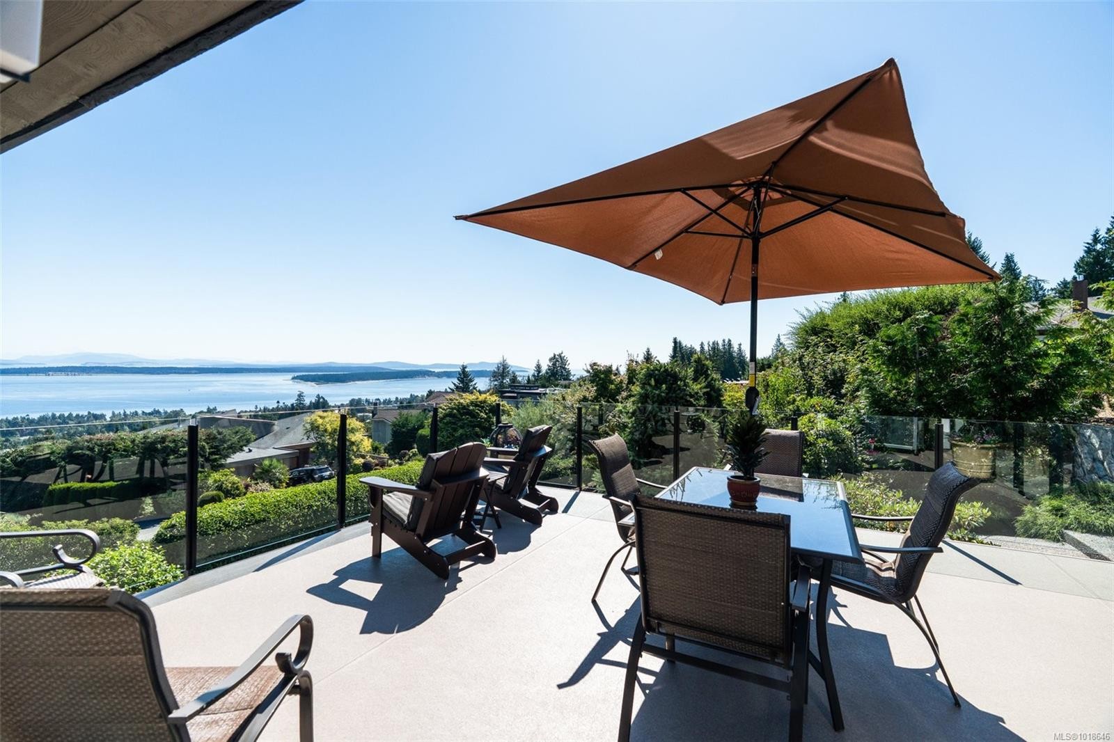 8874 Park Pacific Terr, North Saanich, BC