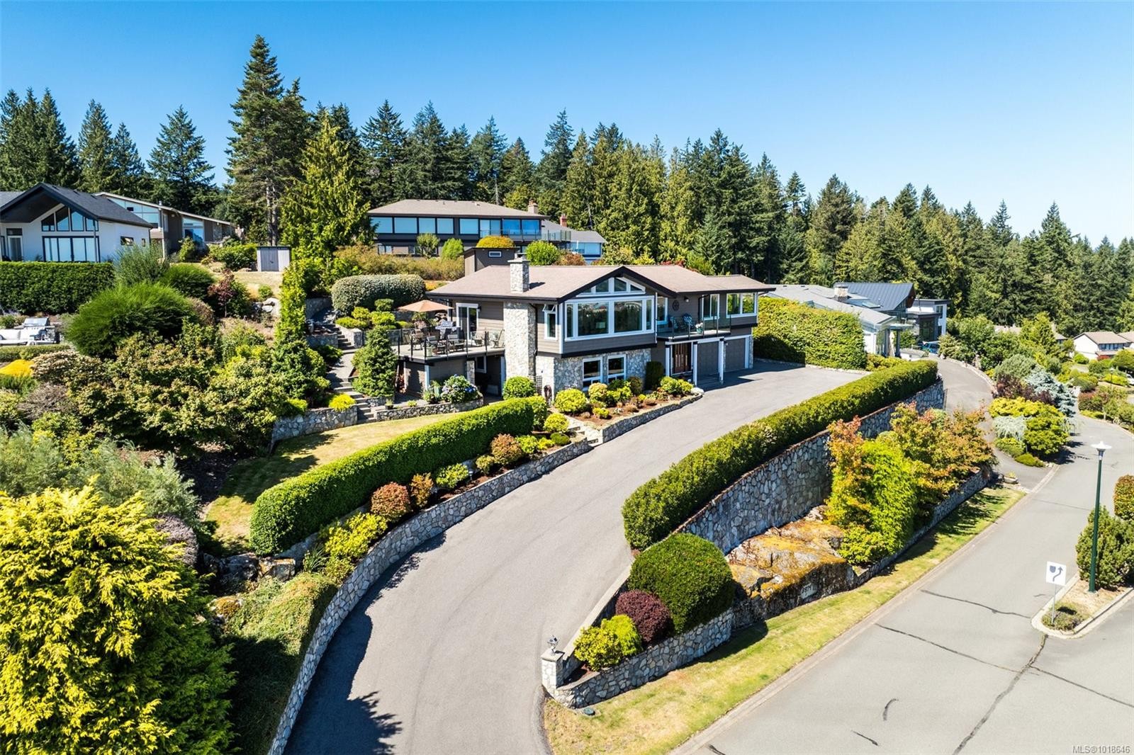 8874 Park Pacific Terr, North Saanich, BC