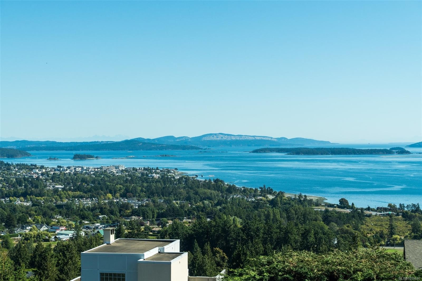 8874 Park Pacific Terr, North Saanich, BC