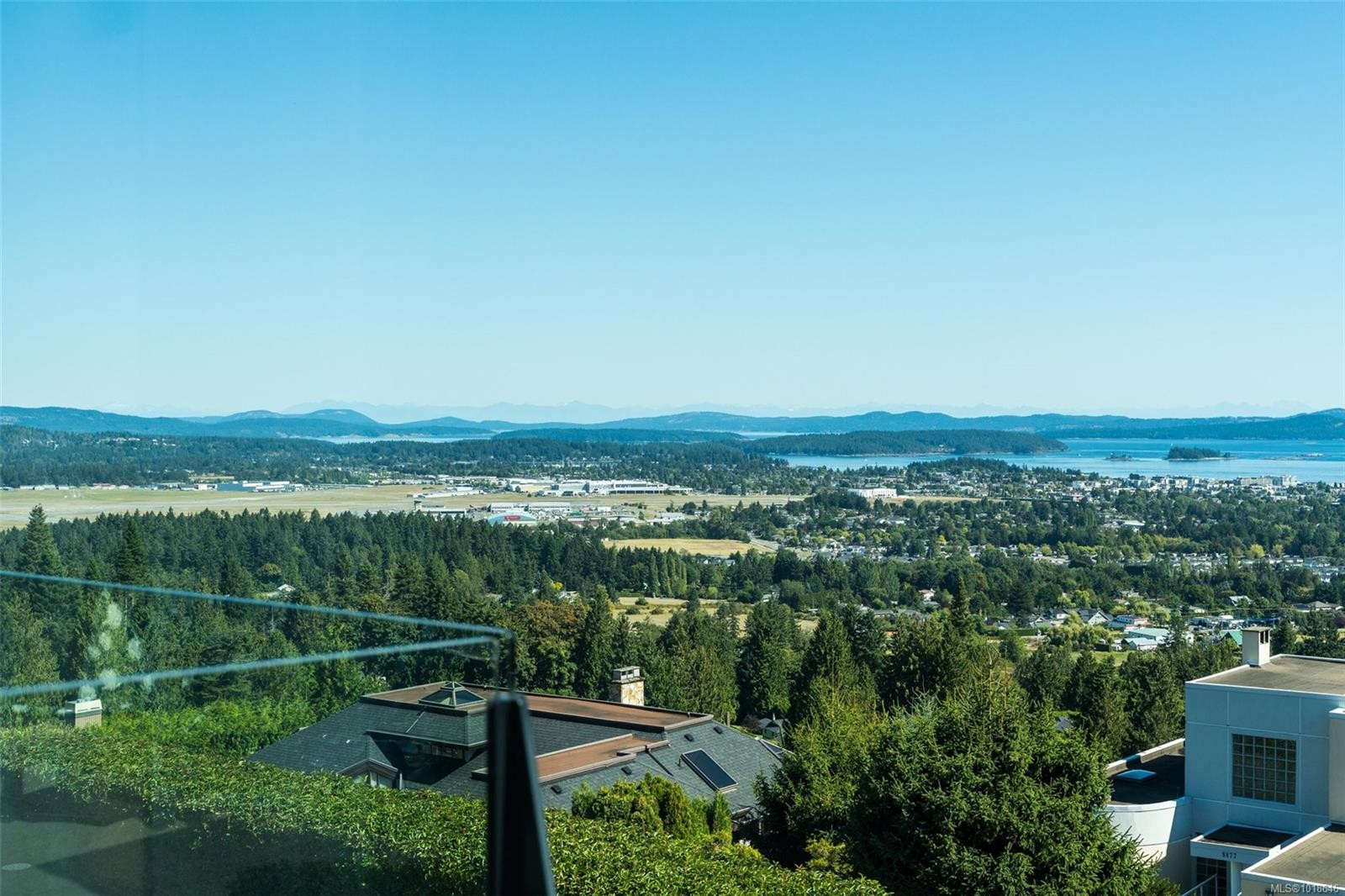 8874 Park Pacific Terr, North Saanich, BC