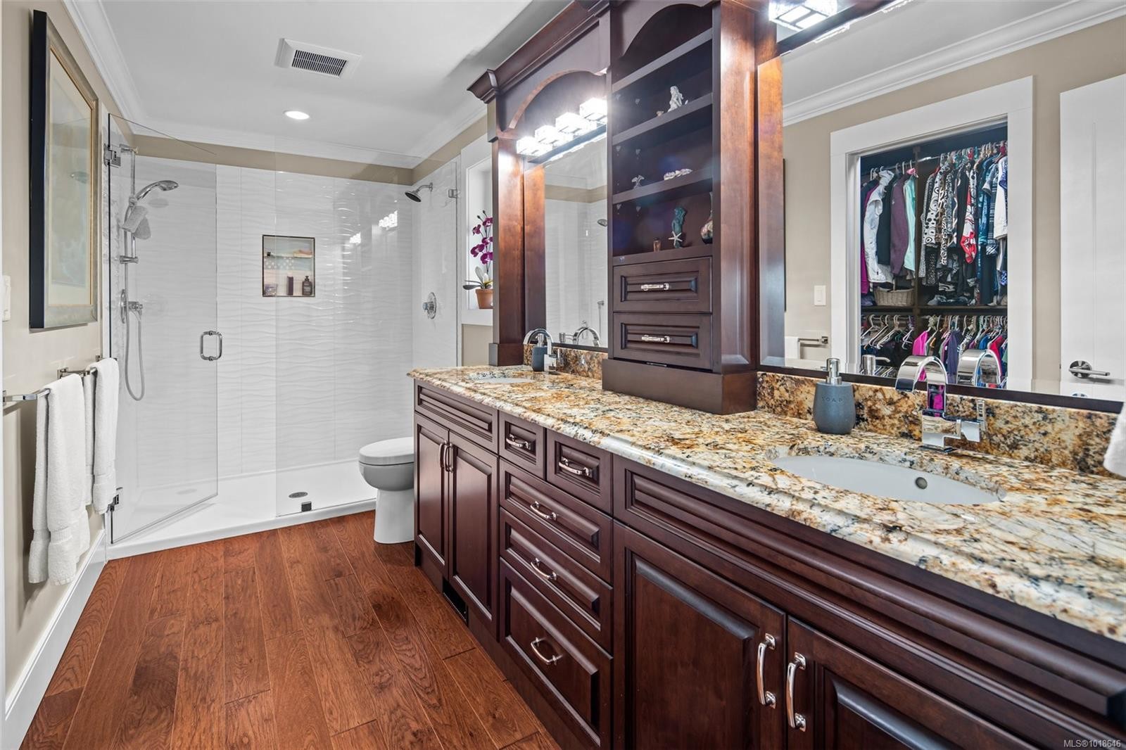 8874 Park Pacific Terr, North Saanich, BC