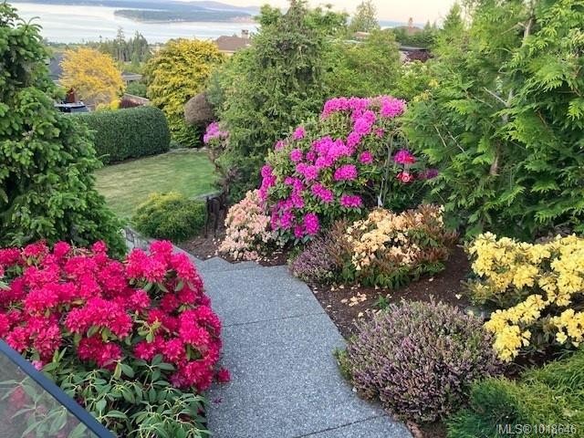 8874 Park Pacific Terr, North Saanich, BC