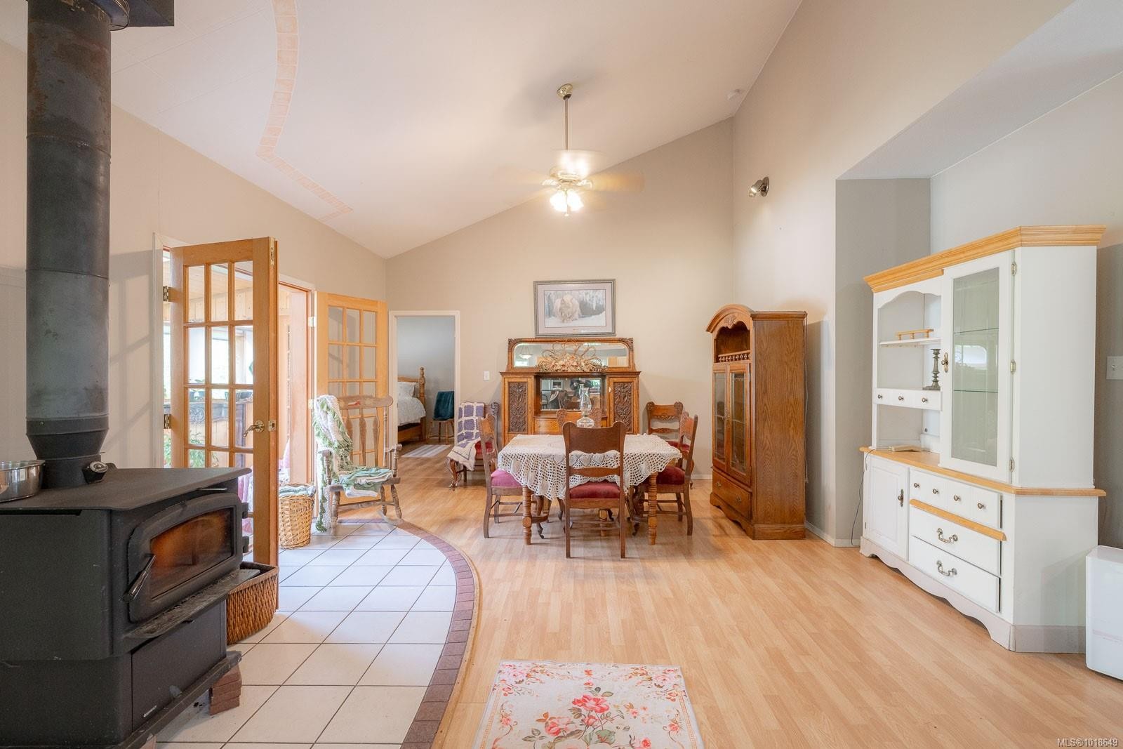 A-280 Binnacle Rd, Bamfield, BC - Indoor