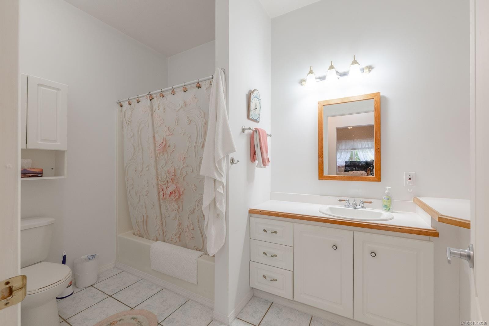 A-280 Binnacle Rd, Bamfield, BC - Indoor Photo Showing Bathroom