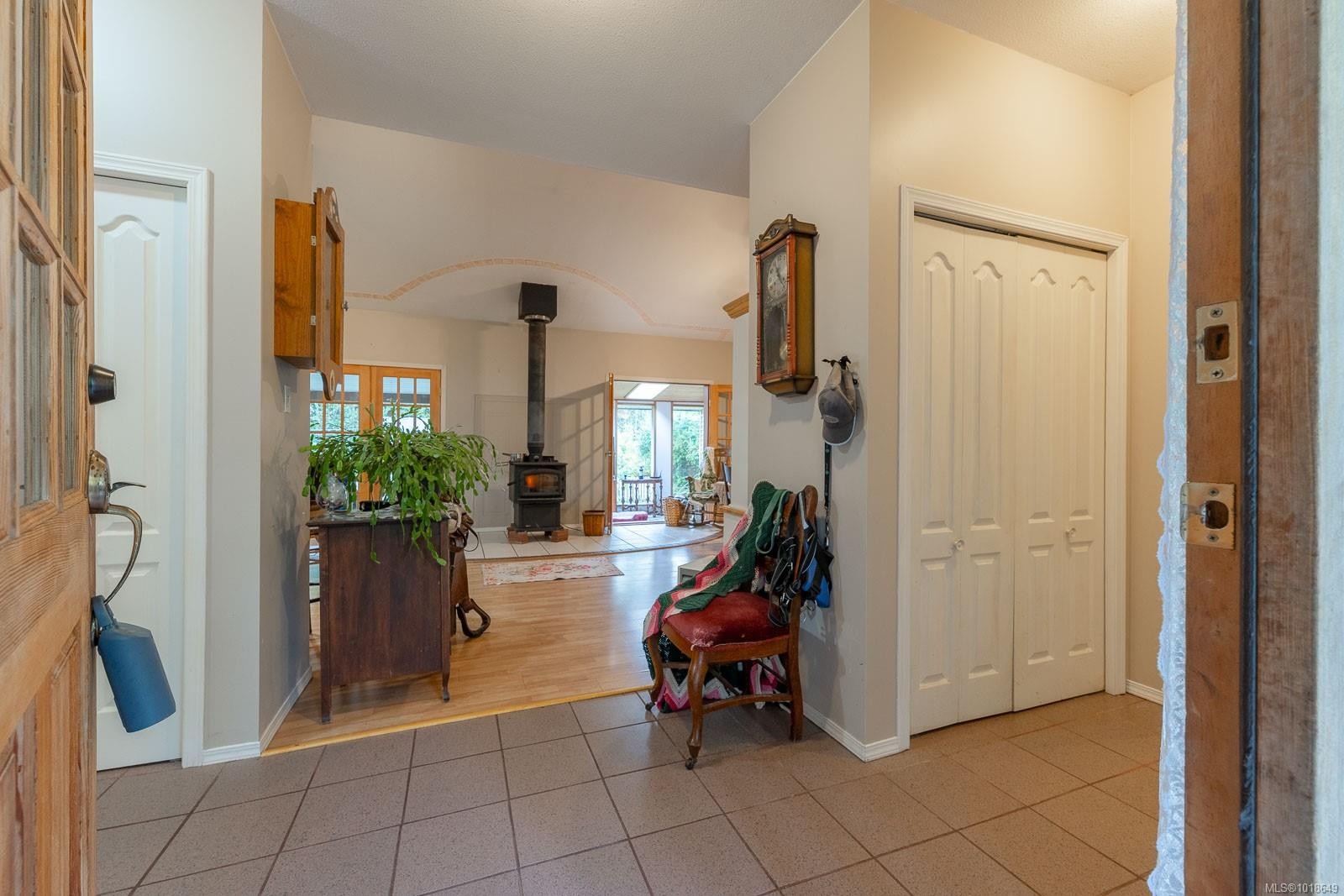 A-280 Binnacle Rd, Bamfield, BC - Indoor Photo Showing Other Room