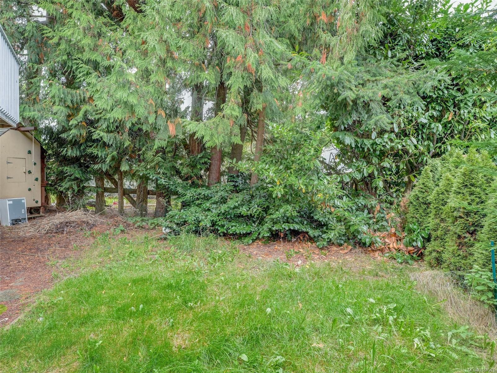 1544 Granada Cres, Saanich, BC