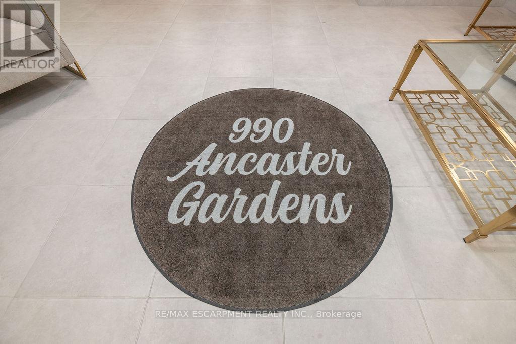 202 - 990 Golf Links Road, Hamilton, ON -