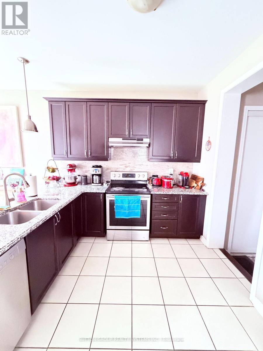 693 Doon South Drive, Kitchener, ON - Indoor Photo Showing Kitchen With Double Sink