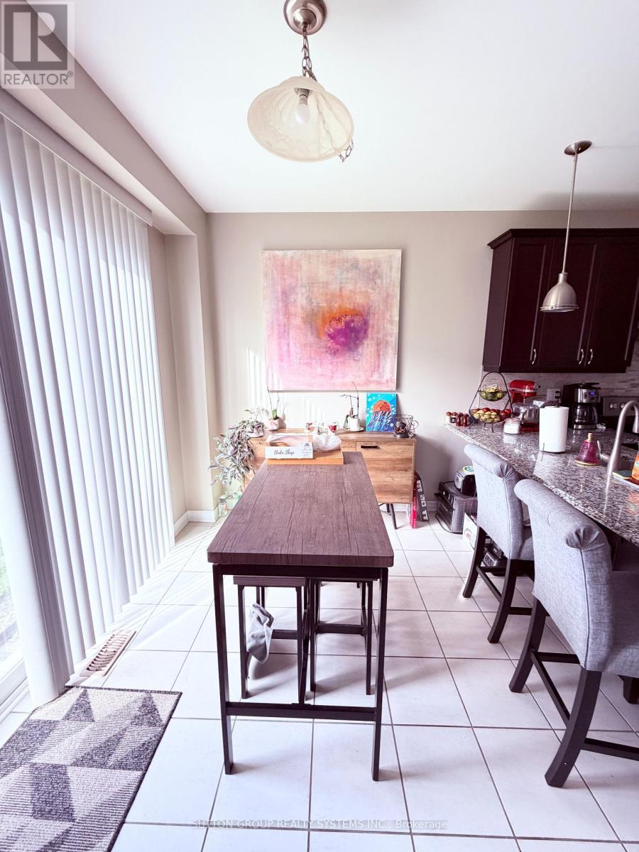 693 Doon South Drive, Kitchener, ON - Indoor Photo Showing Dining Room