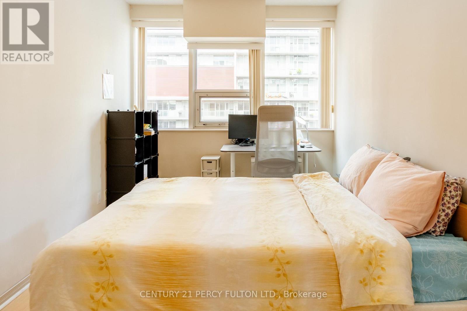 1204 - 393 King Street W, Toronto, ON - Indoor