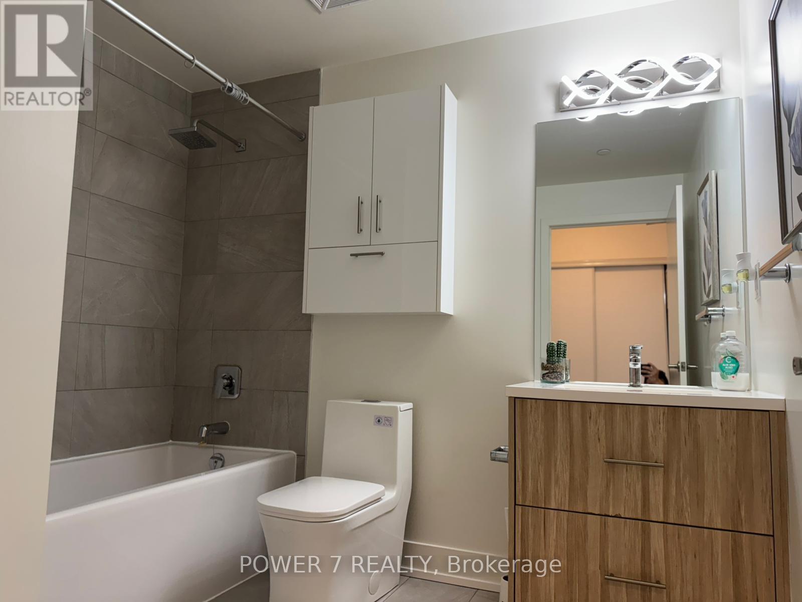 1705 - 180 Fairview Mall Drive, Toronto, ON - Indoor Photo Showing Bathroom