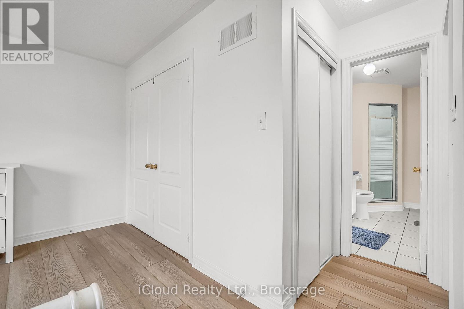 18 Daiseyfield Crescent, Vaughan, ON - Indoor Photo Showing Other Room