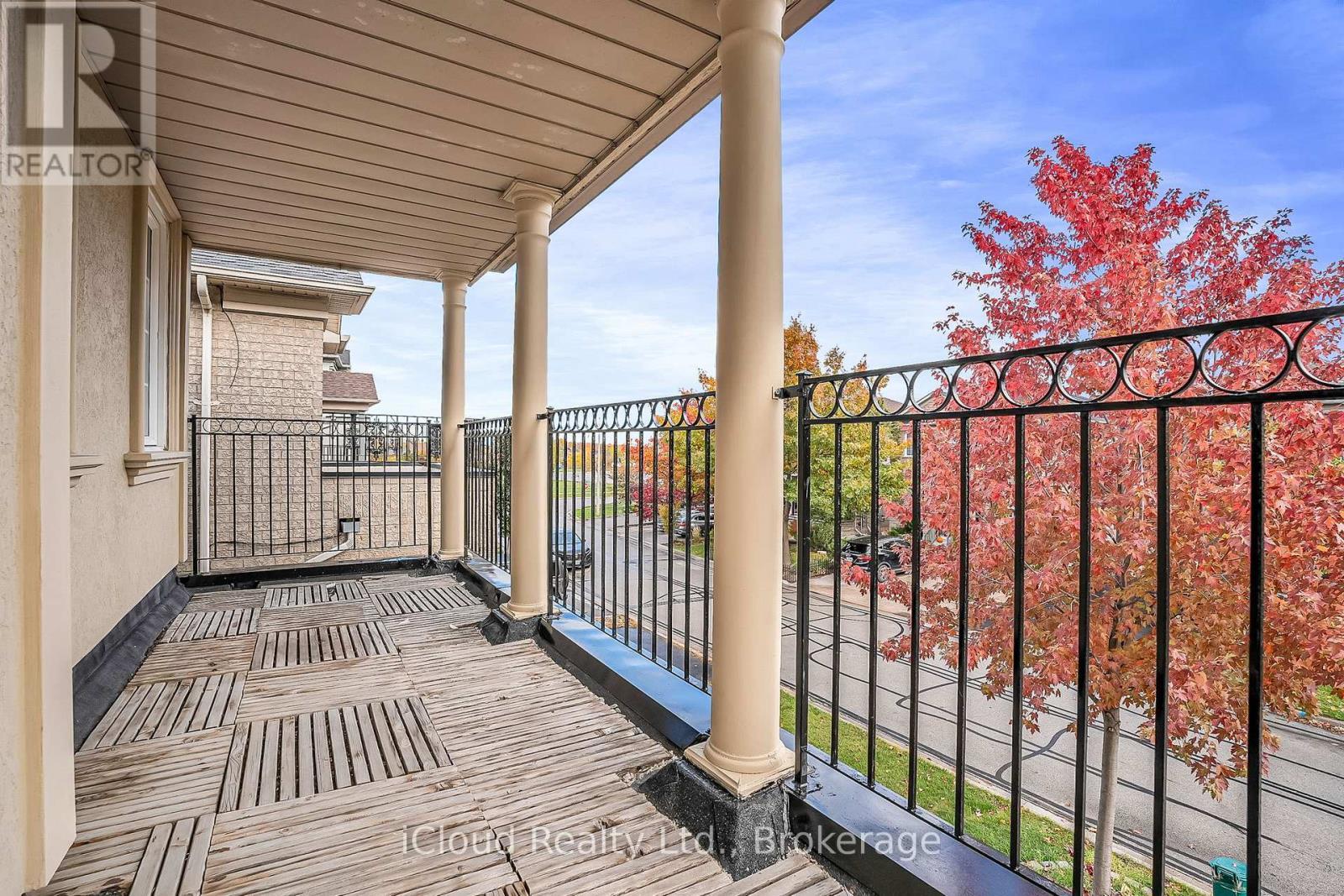 18 Daiseyfield Crescent, Vaughan, ON - Outdoor With Deck Patio Veranda With Exterior