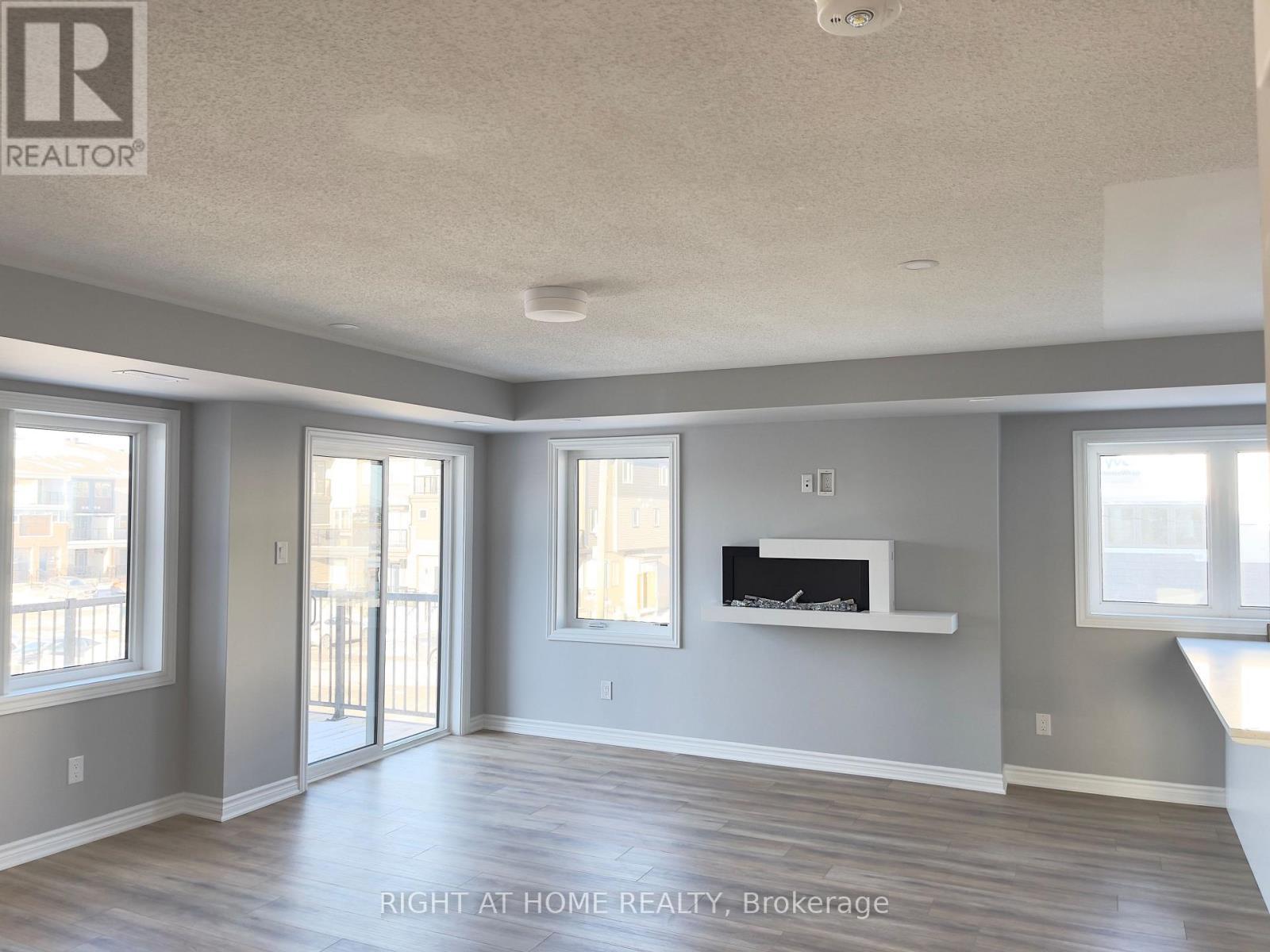 712 Lapland Private, Ottawa, ON - Indoor Photo Showing Other Room