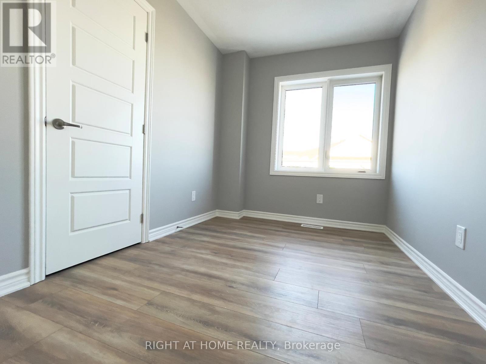 712 Lapland Private, Ottawa, ON - Indoor Photo Showing Other Room