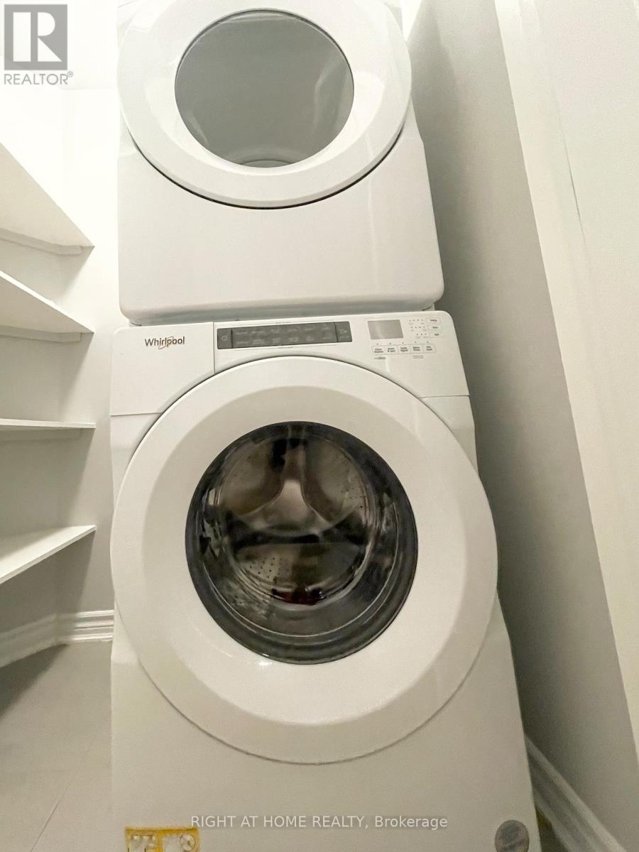 712 Lapland Private, Ottawa, ON - Indoor Photo Showing Laundry Room