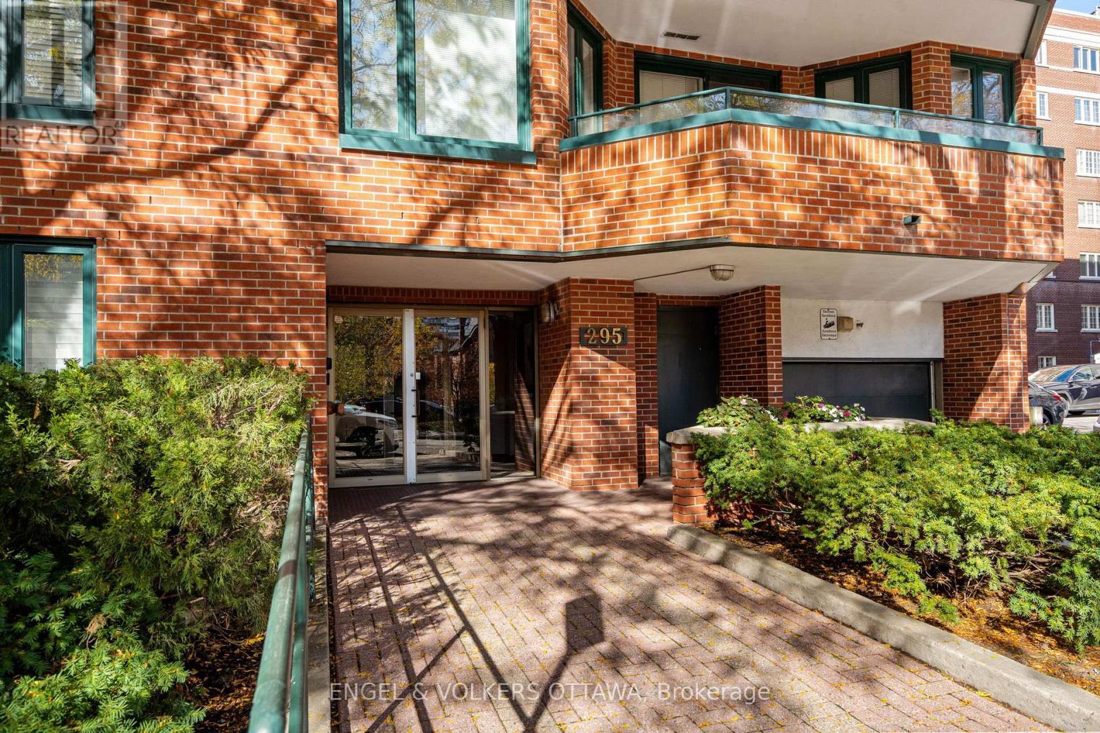 103 - 295 Gilmour Street, Ottawa, ON - Outdoor