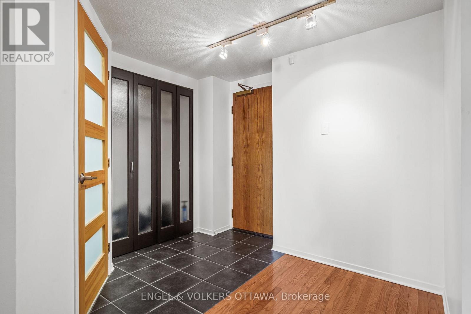 103 - 295 Gilmour Street, Ottawa, ON - Indoor Photo Showing Other Room