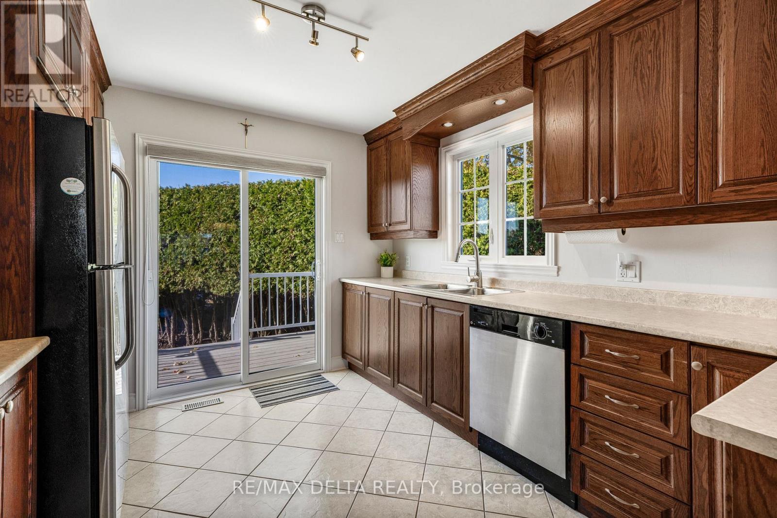 131 Caledonia Road, The Nation, ON - Indoor Photo Showing Kitchen With Double Sink