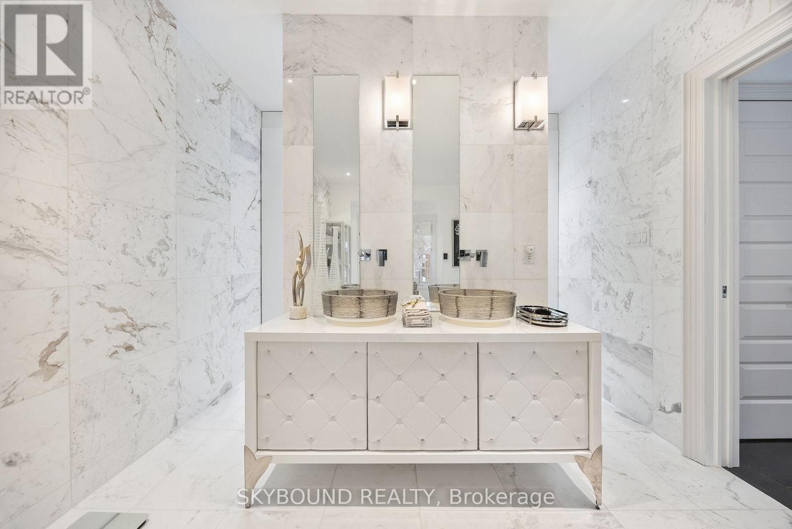 20 Fairview Boulevard, Toronto, ON - Indoor Photo Showing Bathroom